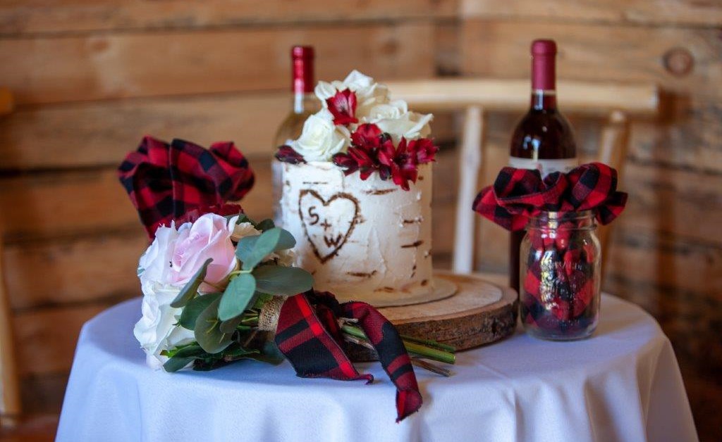 cake and flowers